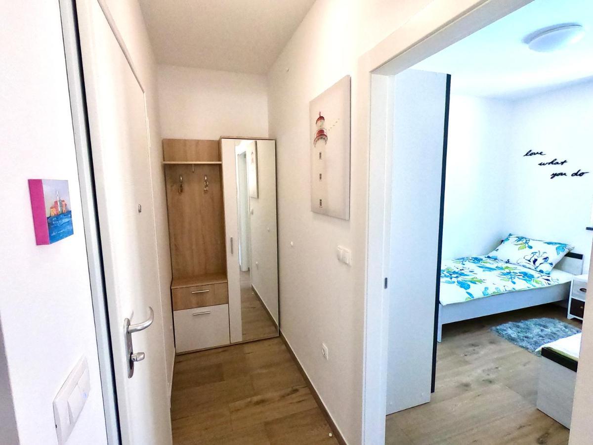 Apartment Libero Vodice Bagian luar foto